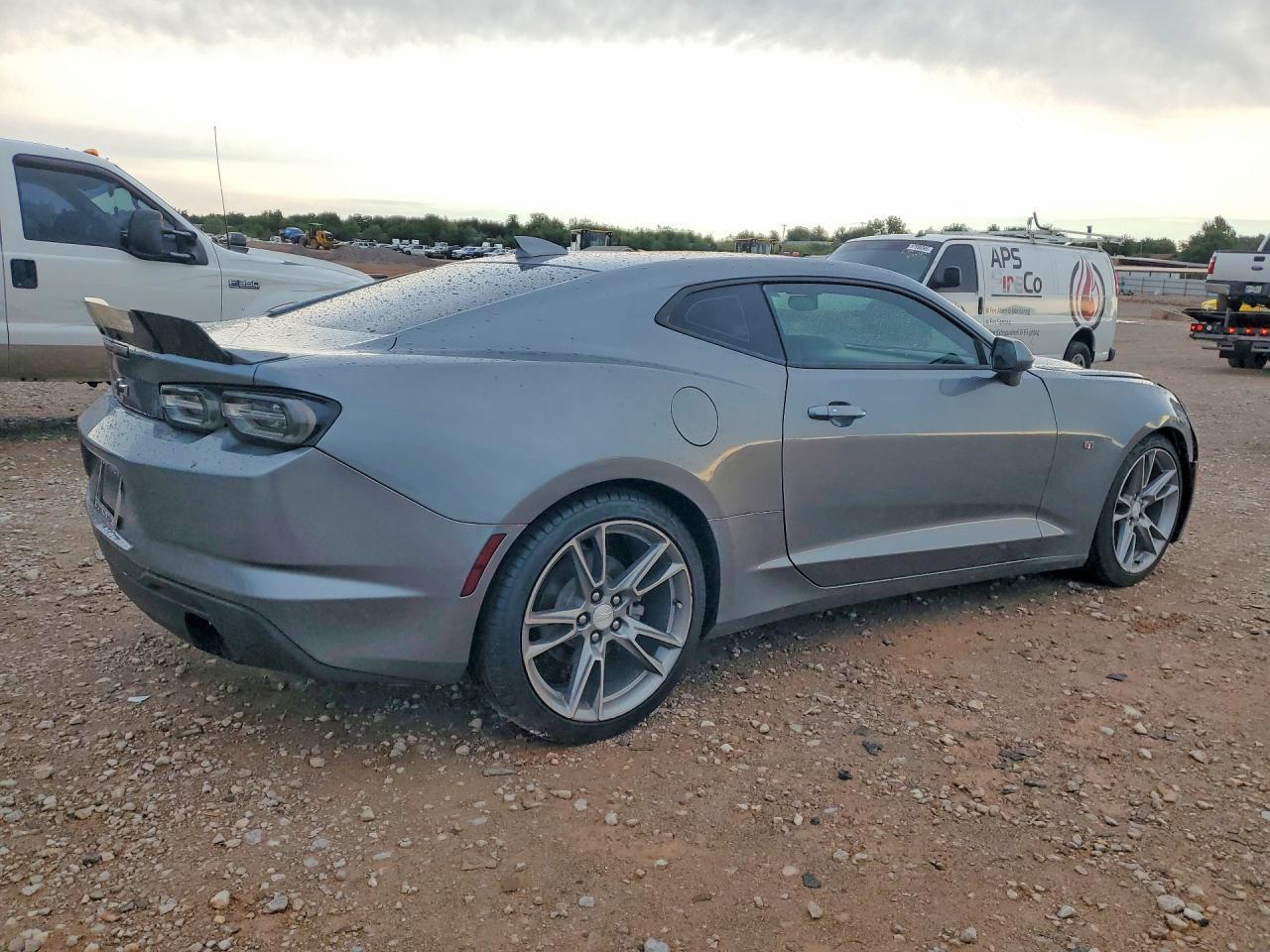 2019 Chevrolet Camaro - Фото 3