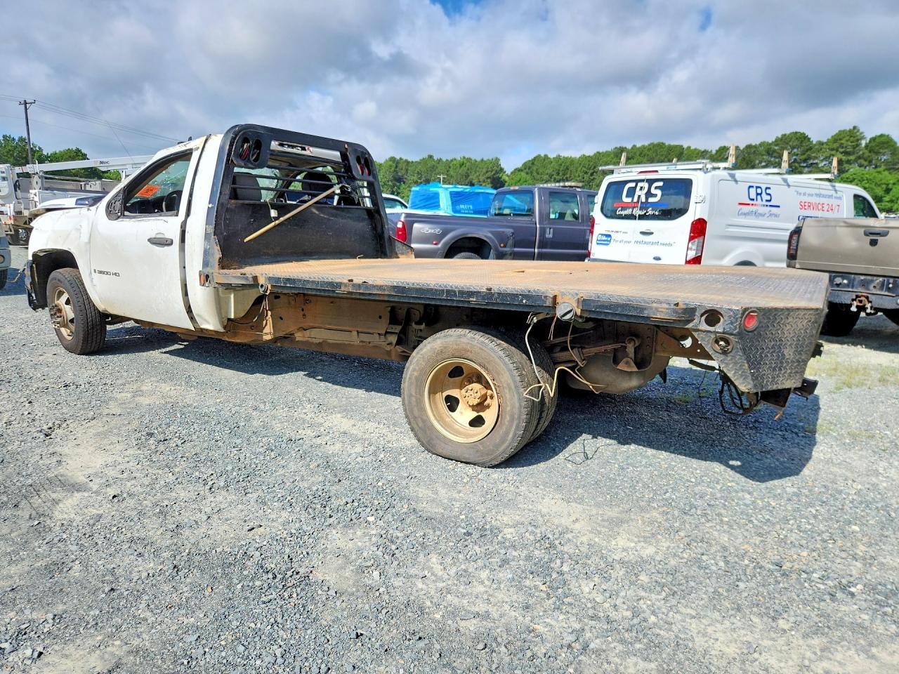 2009 Chevrolet Silverado C3500 - Image 2