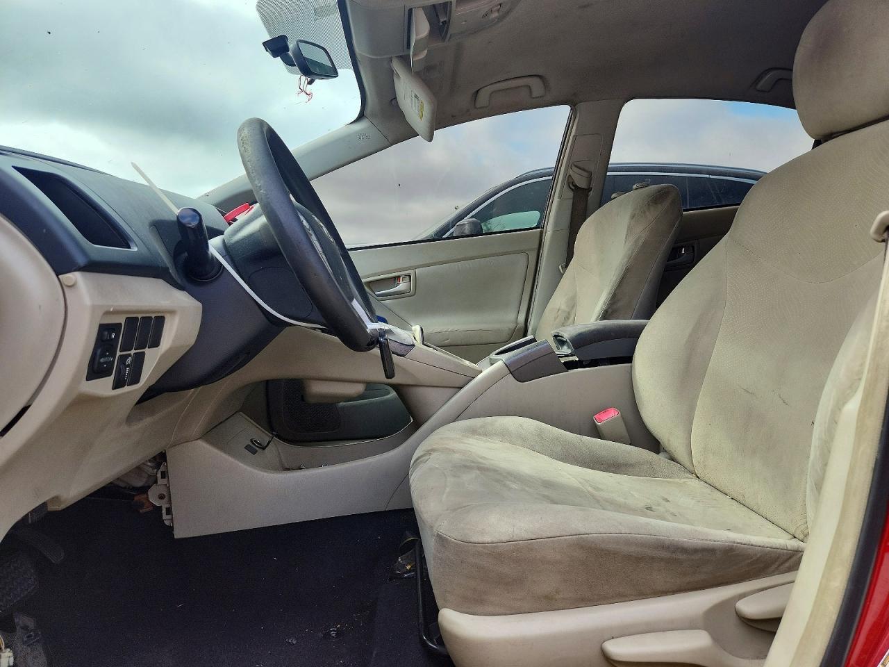 2013 Toyota Prius Two - Image 7