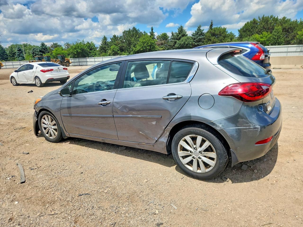 2014 Kia Forte Ex - Image 2