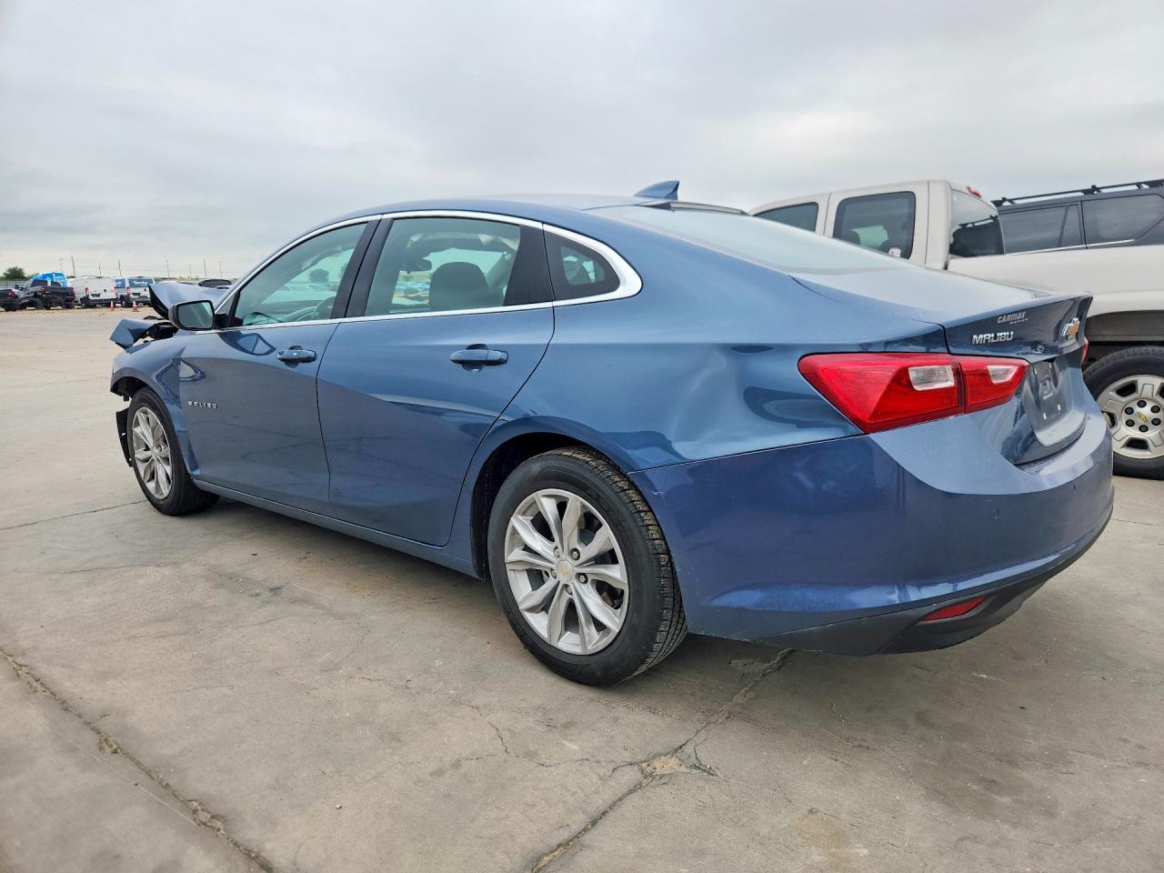 2024 Chevrolet Malibu Lt - Image 2