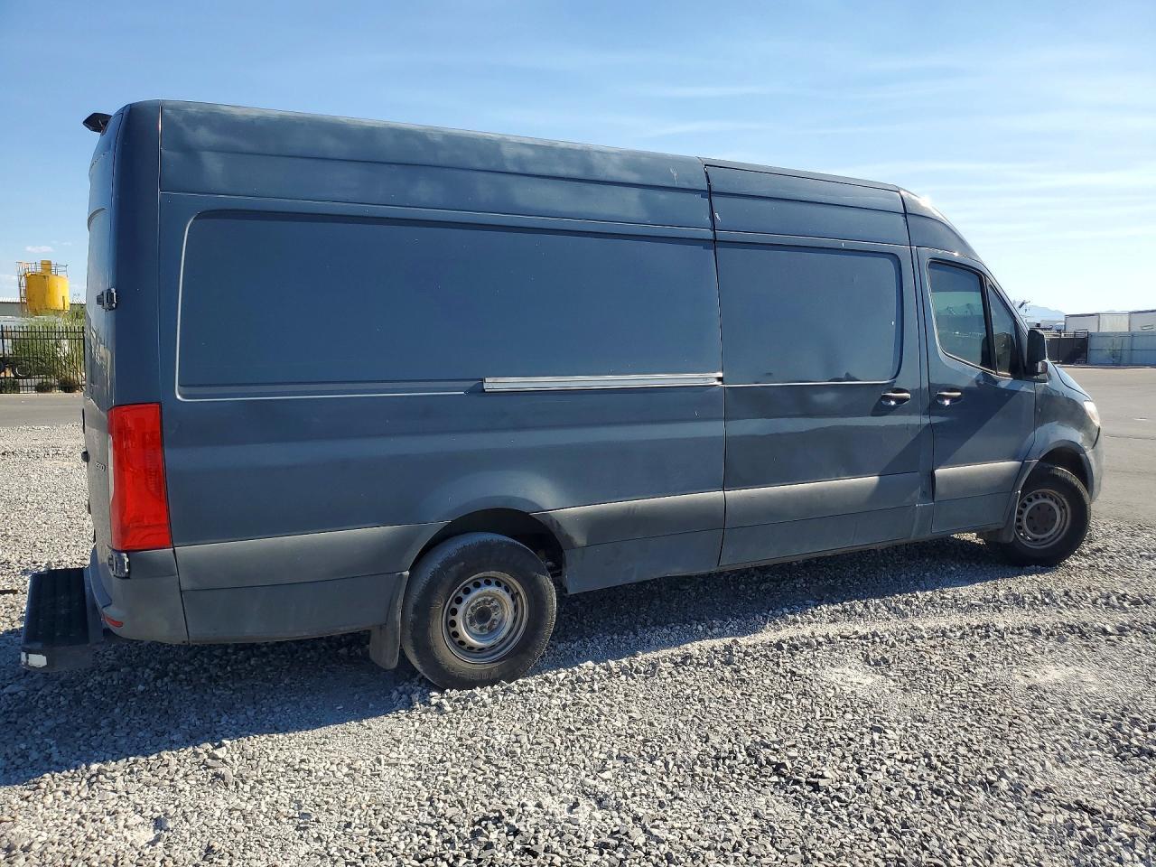 2019 Mercedes-Benz Sprinter 2500 - Фото 3