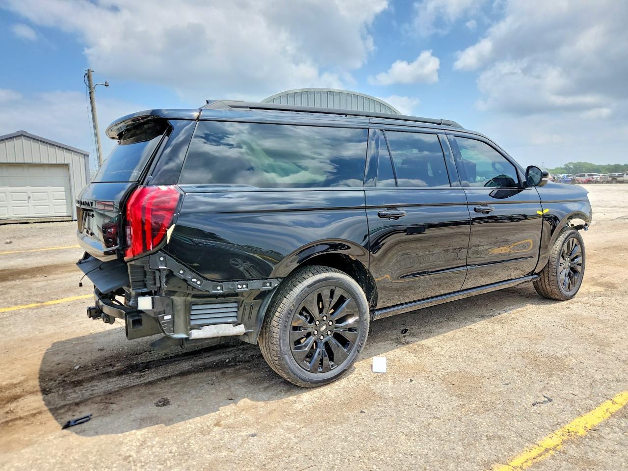 2025 Ford Expedition Max Platinum - Image 3