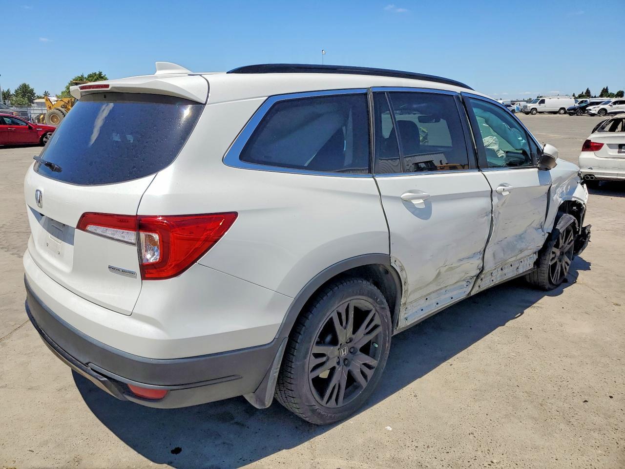 2022 Honda Pilot Se - Image 3