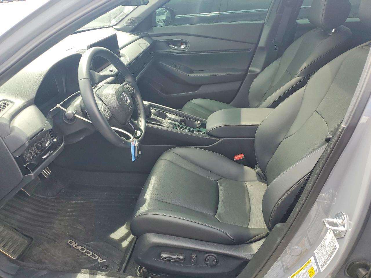 2025 Honda Accord Hybrid Sport-L - Image 7