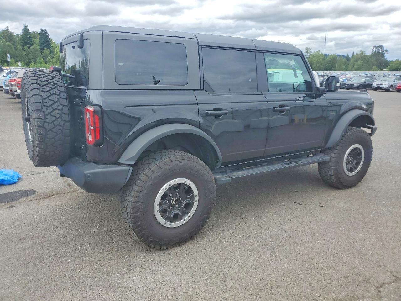 2023 Ford Bronco Base - Image 3
