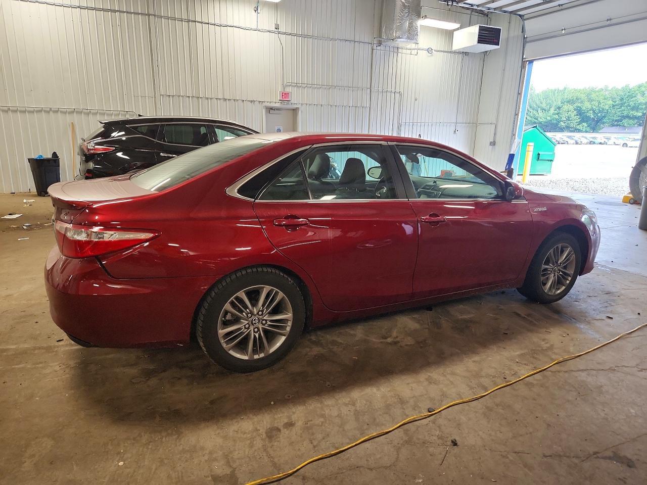 2016 Toyota Camry Hybrid Se - Фото 3
