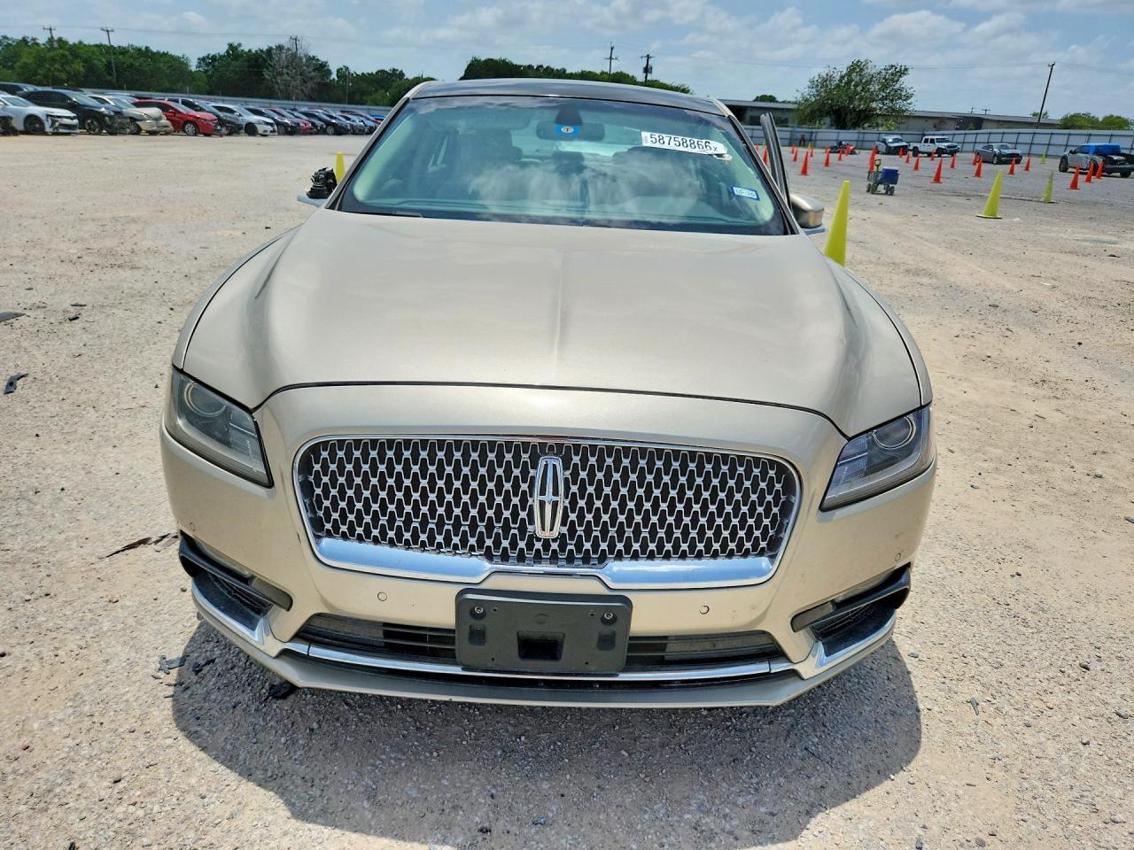 2017 Lincoln Continental Select - Image 5