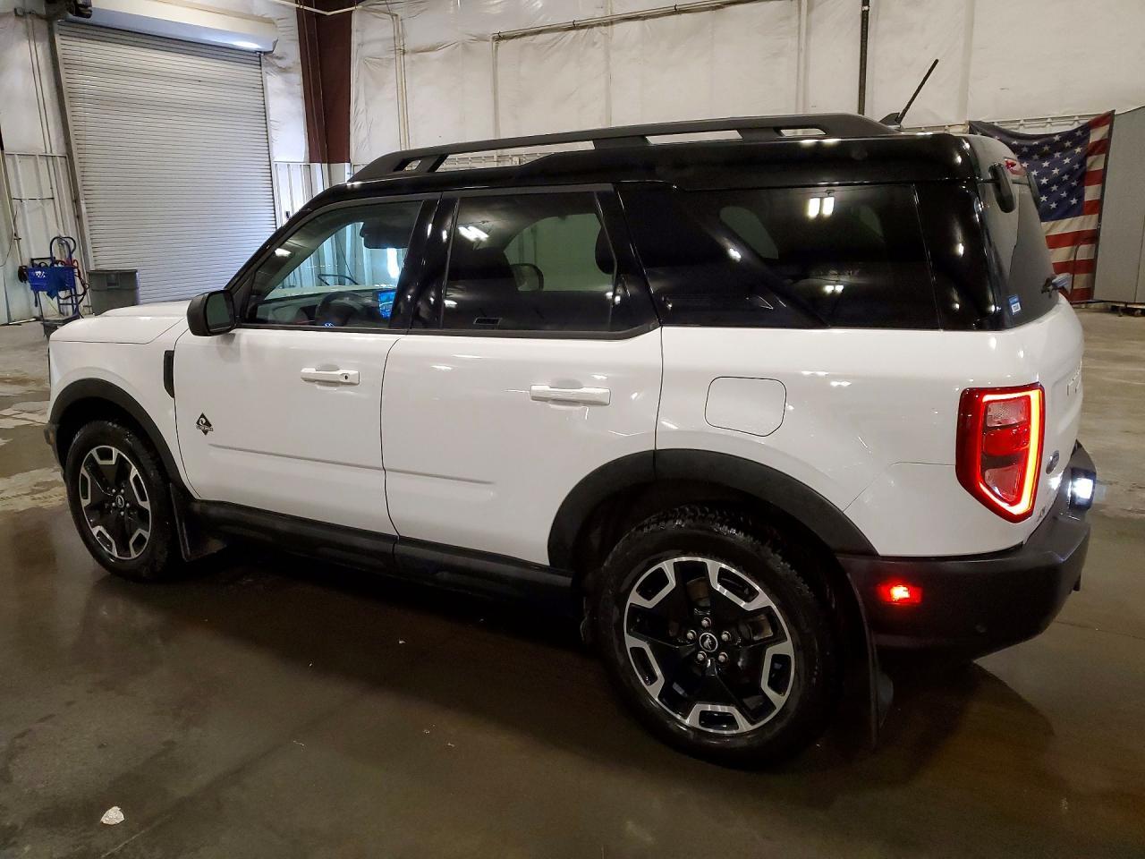 2022 Ford Bronco Sport Outer Banks - Image 2