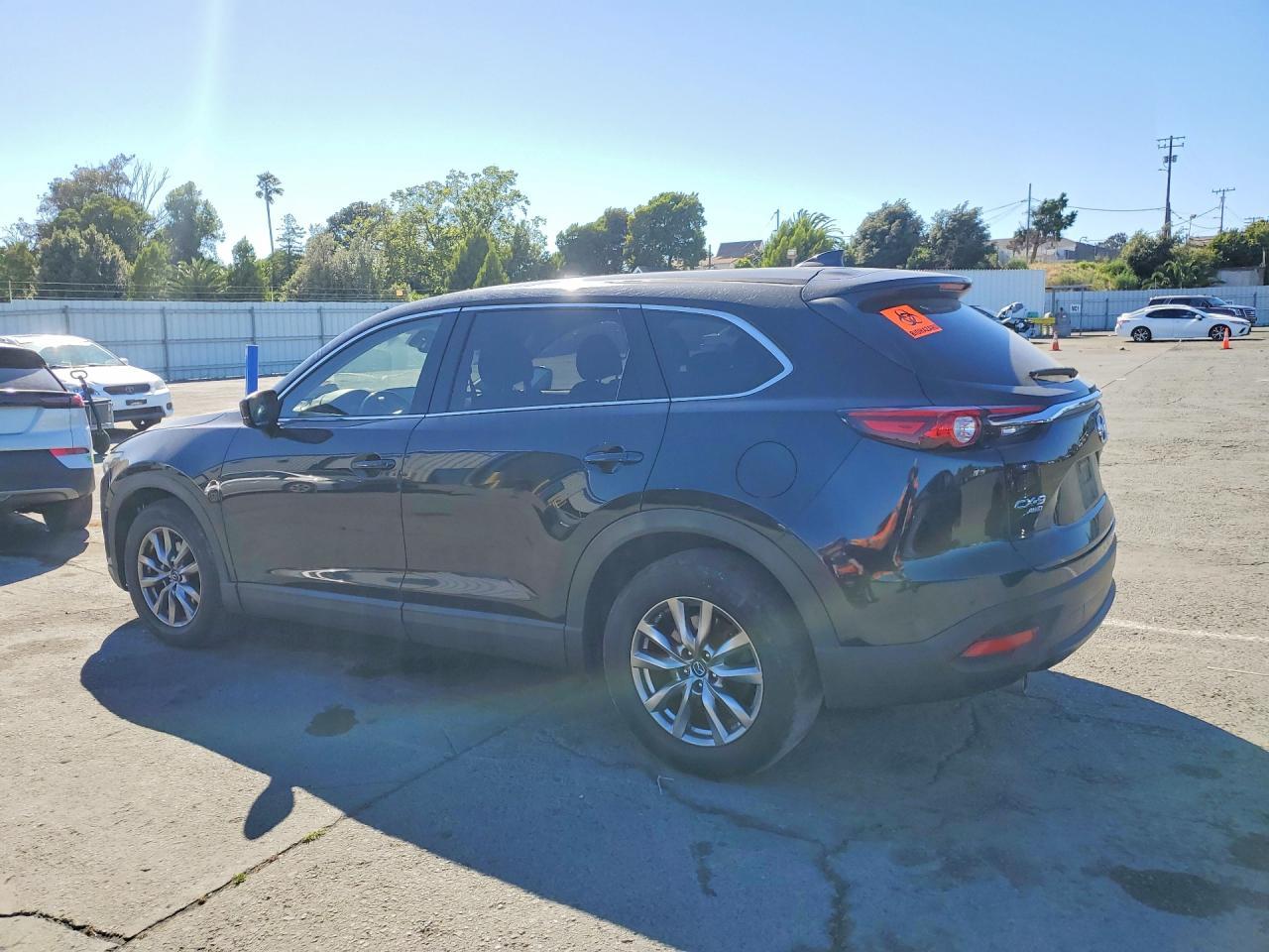 2018 Mazda Cx-9 Touring - Image 2