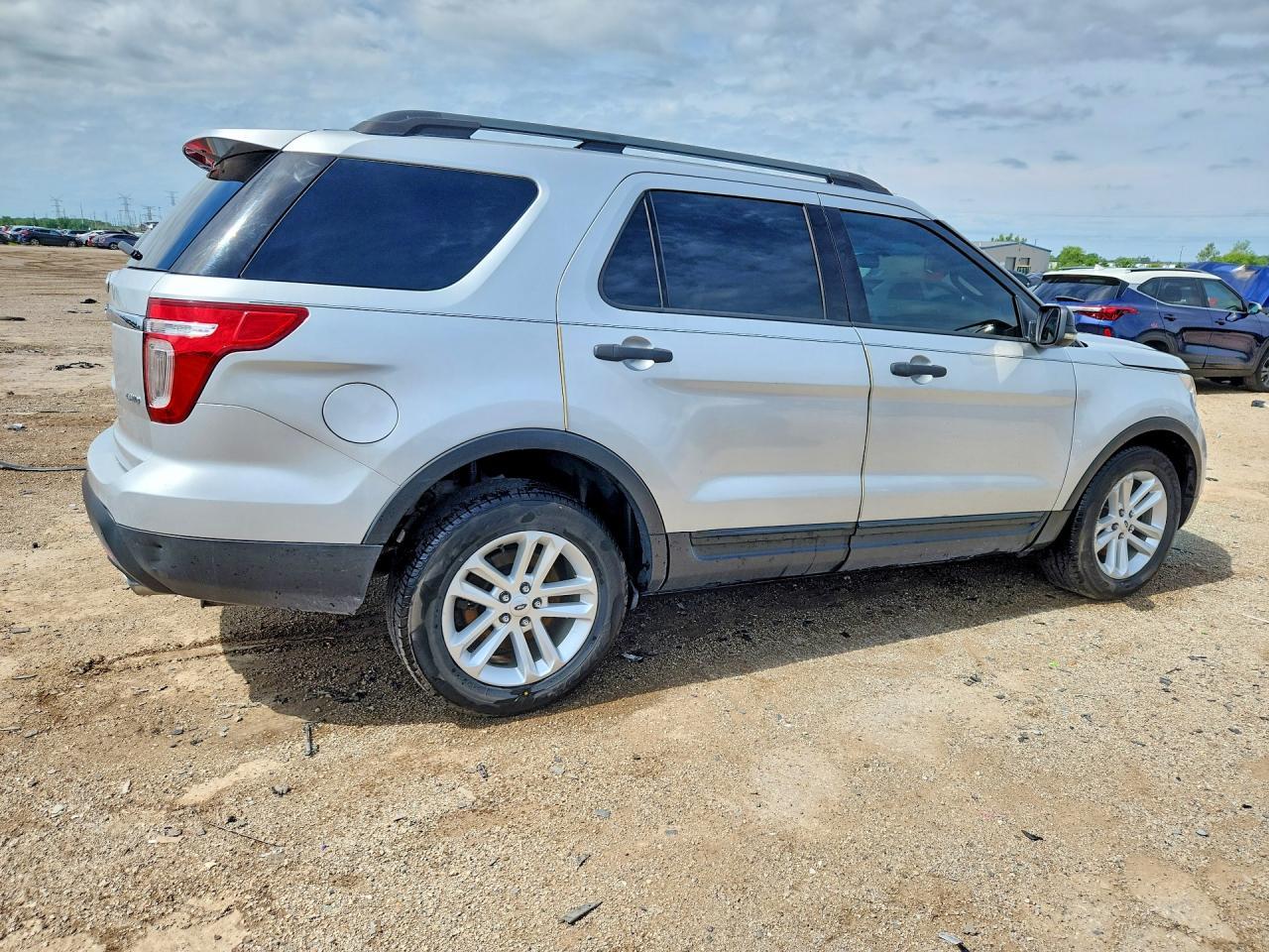 2015 Ford Explorer - Image 3