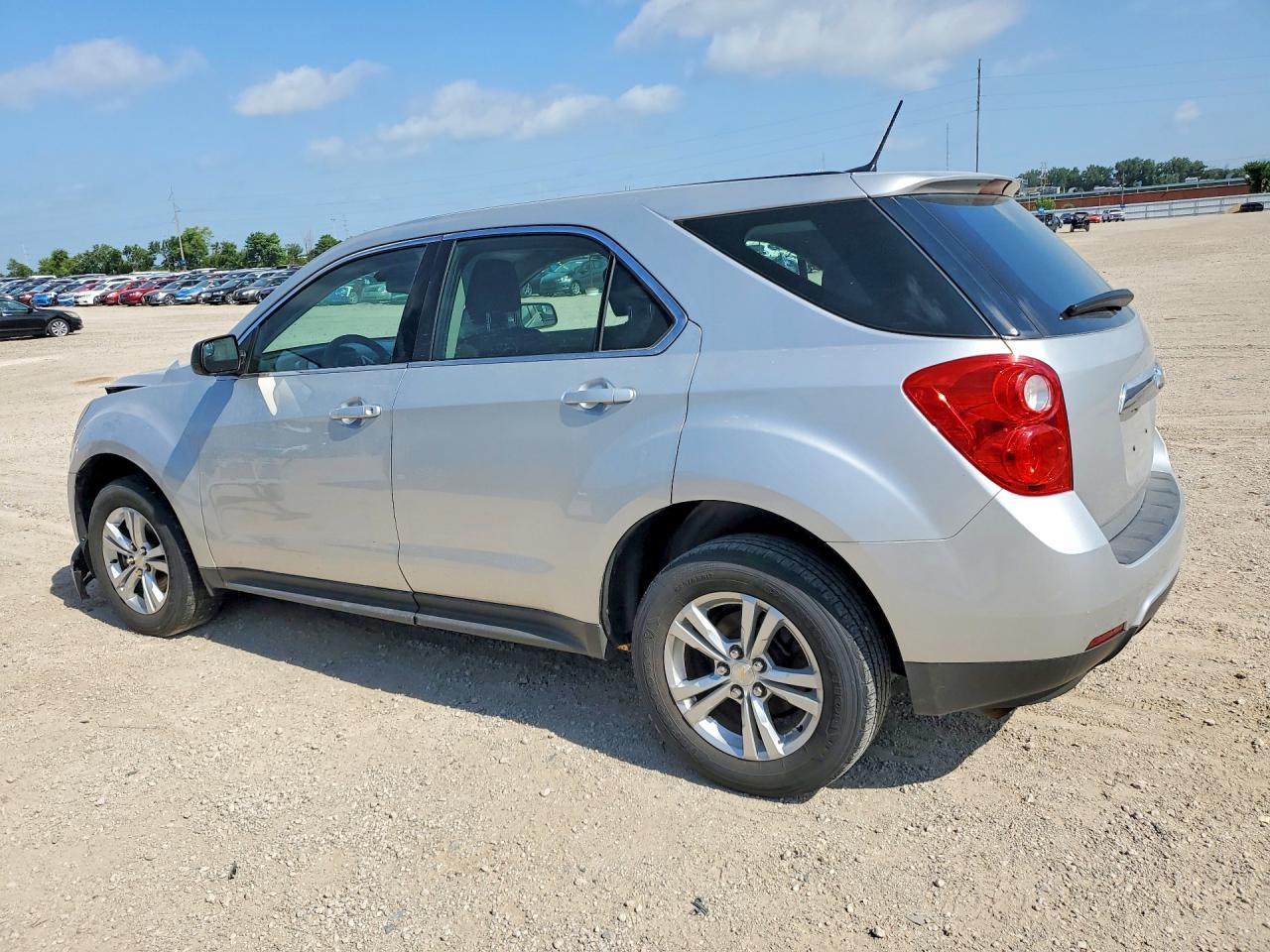 2013 Chevrolet Equinox Ls - Фото 2