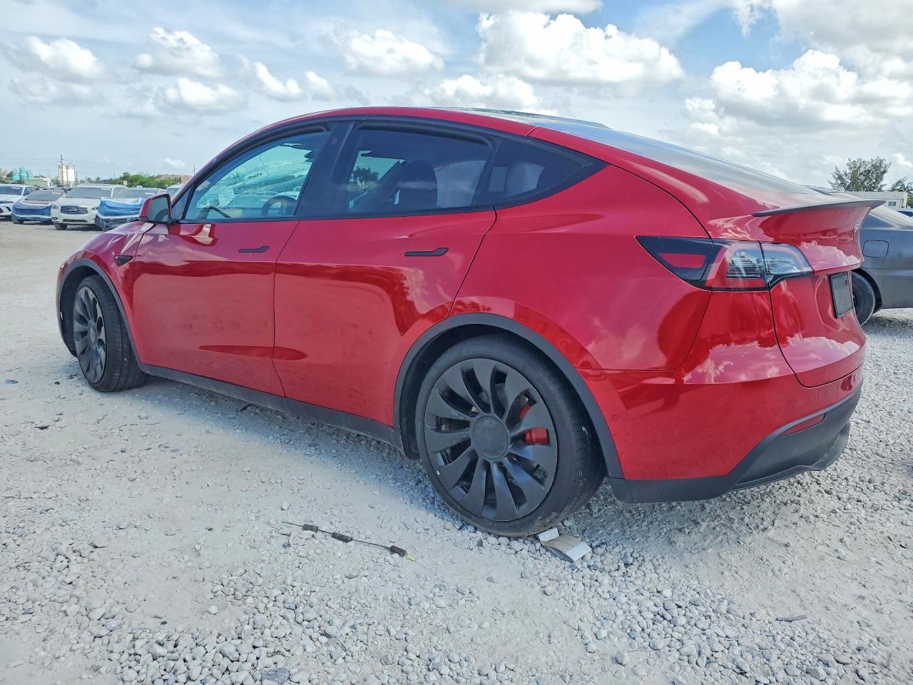 2023 Tesla Model Y - Image 2