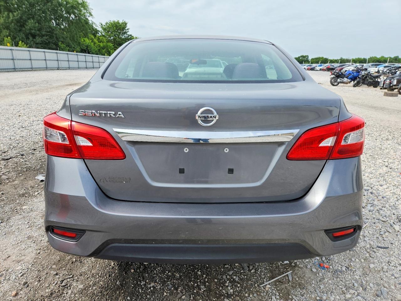 2017 Nissan Sentra S - Image 6