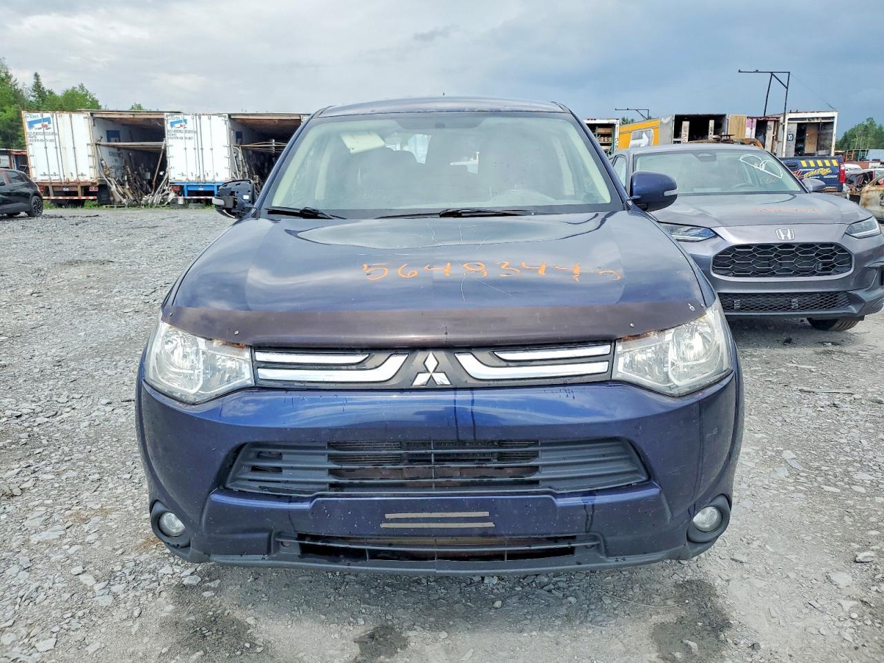 2014 Mitsubishi Outlander Se - Image 5