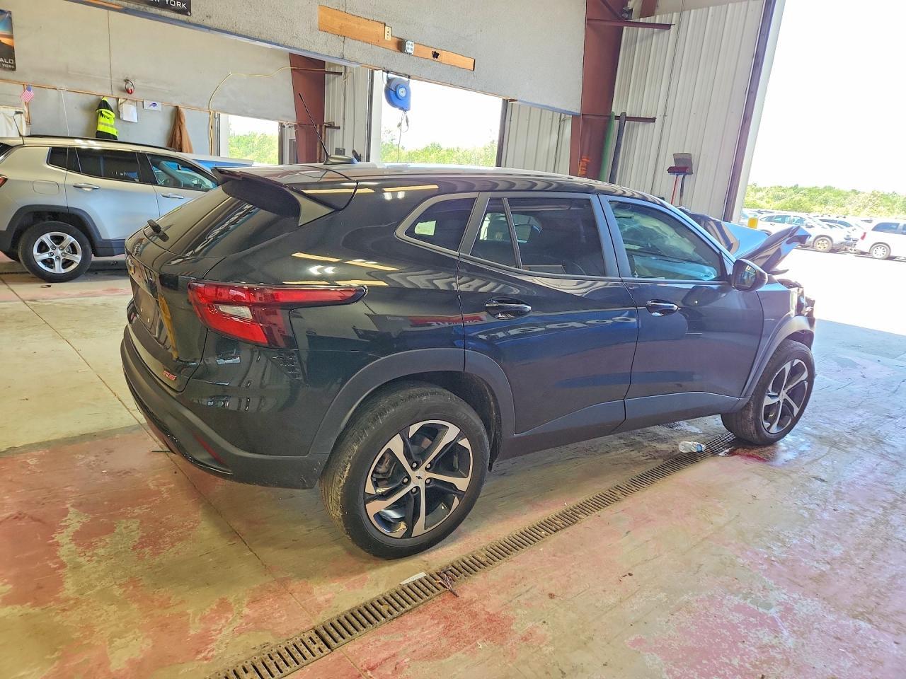 2024 Chevrolet Trax 1Rs - Image 3