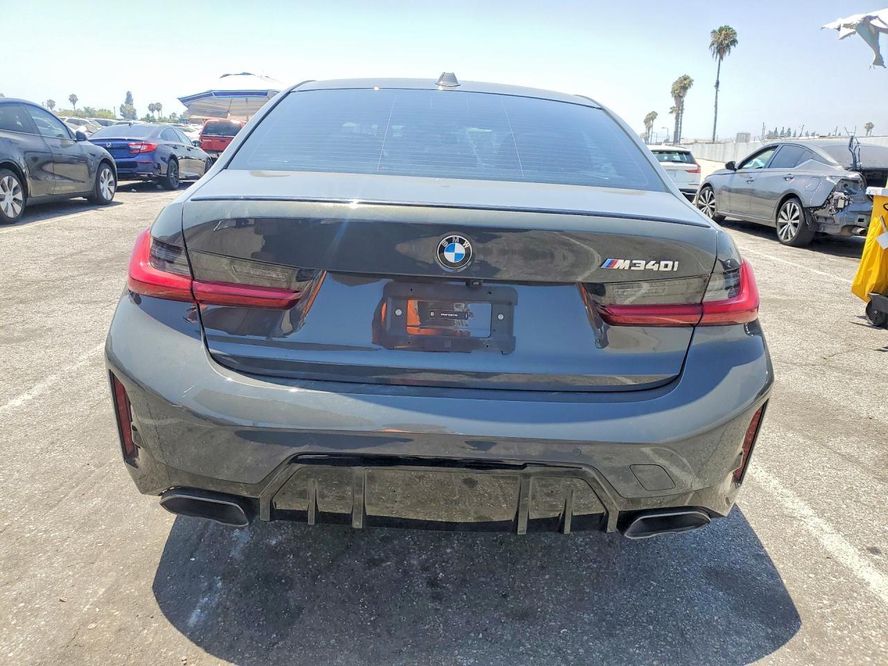 2025 BMW M340I - Фото 6