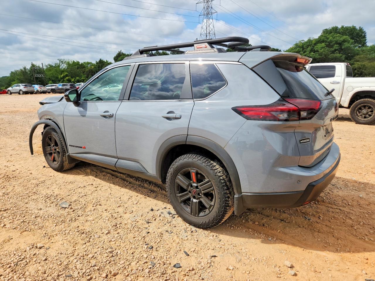 2025 Nissan Rogue Rock Creek - Фото 2