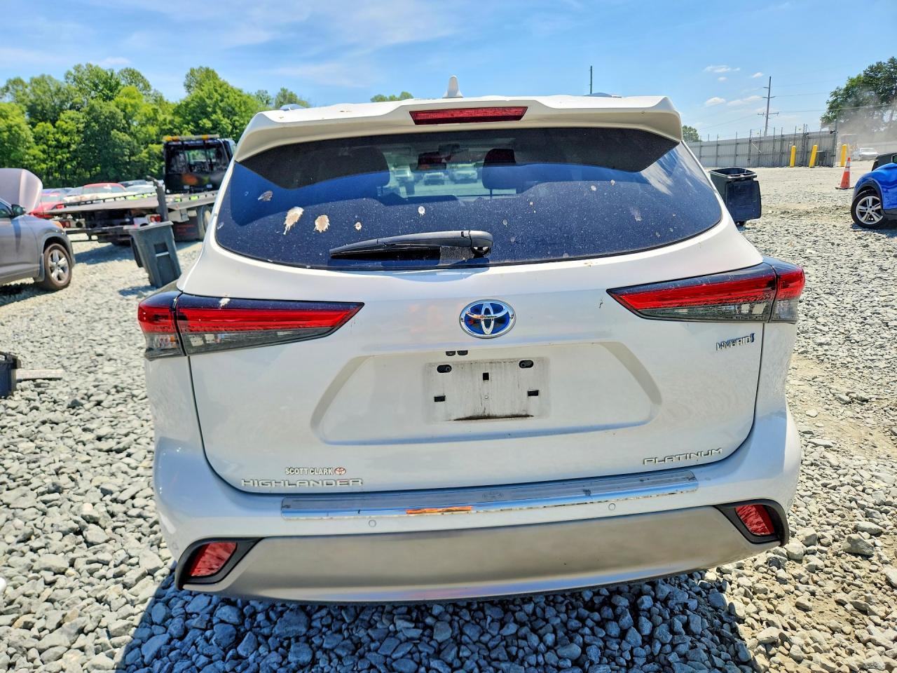 2021 Toyota Highlander Hybrid Platinum - Image 6