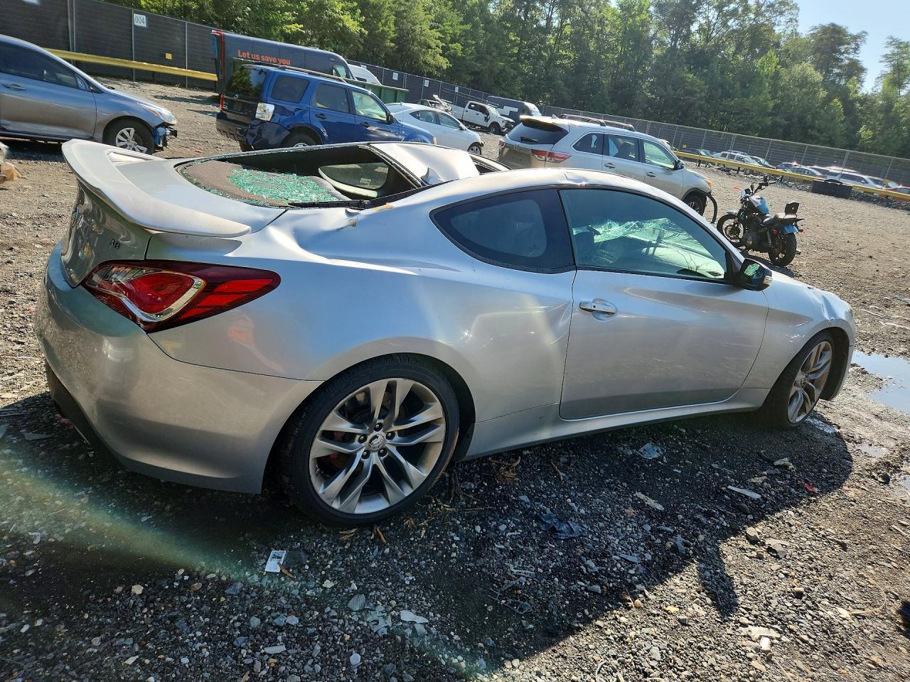 2013 Hyundai Genesis Coupe 3.8L - Image 3