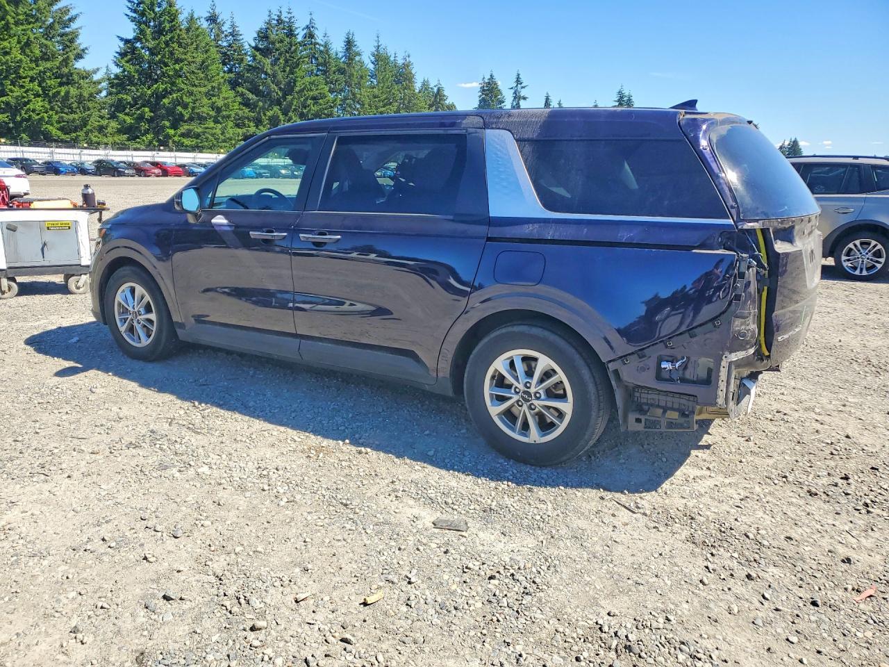 2022 Kia Carnival Lx - Фото 2