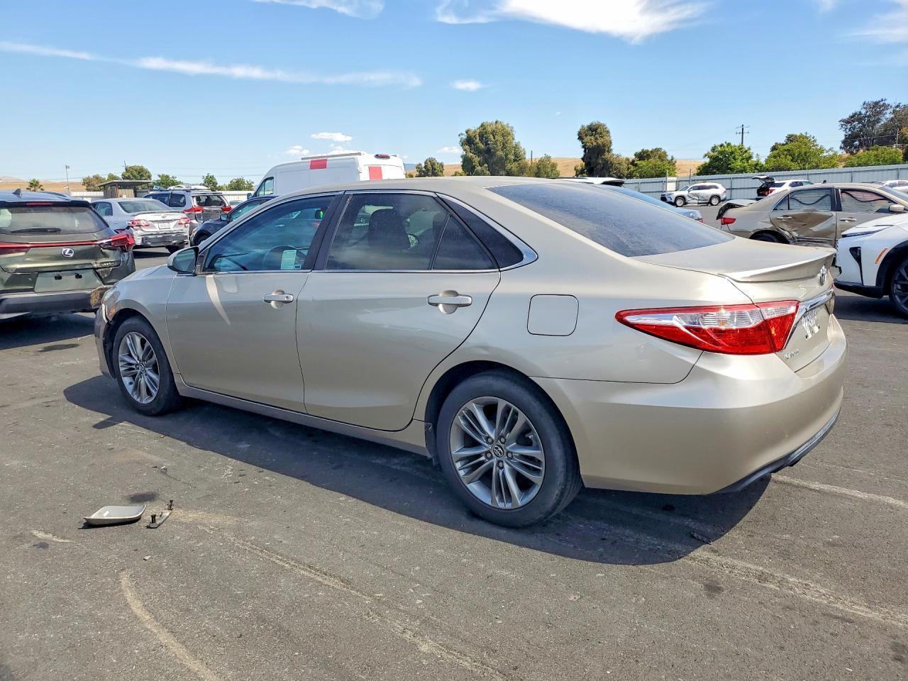 2015 Toyota Camry Se - Фото 2