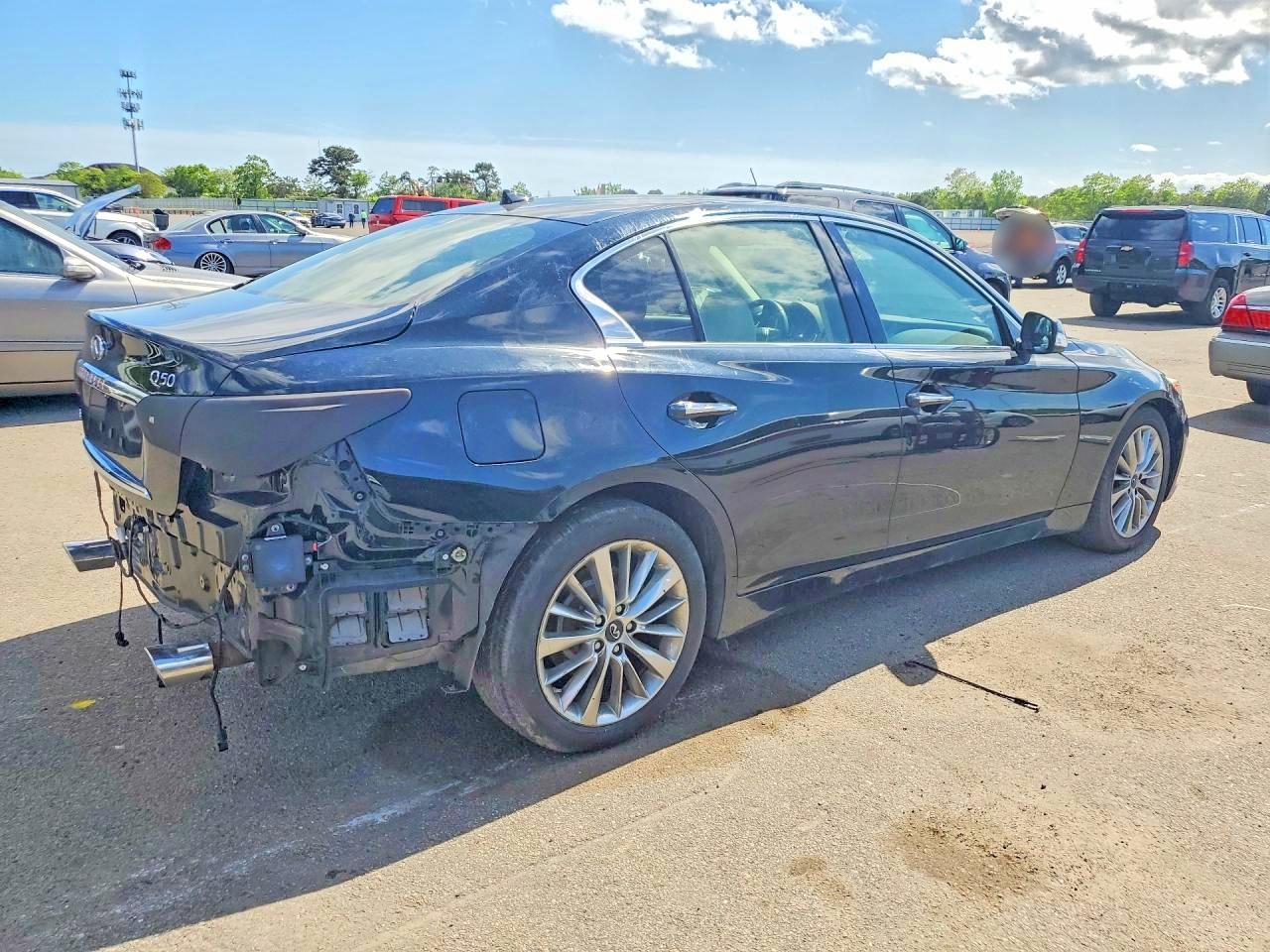 2019 Infiniti Q50 3.0T Luxe - Фото 3