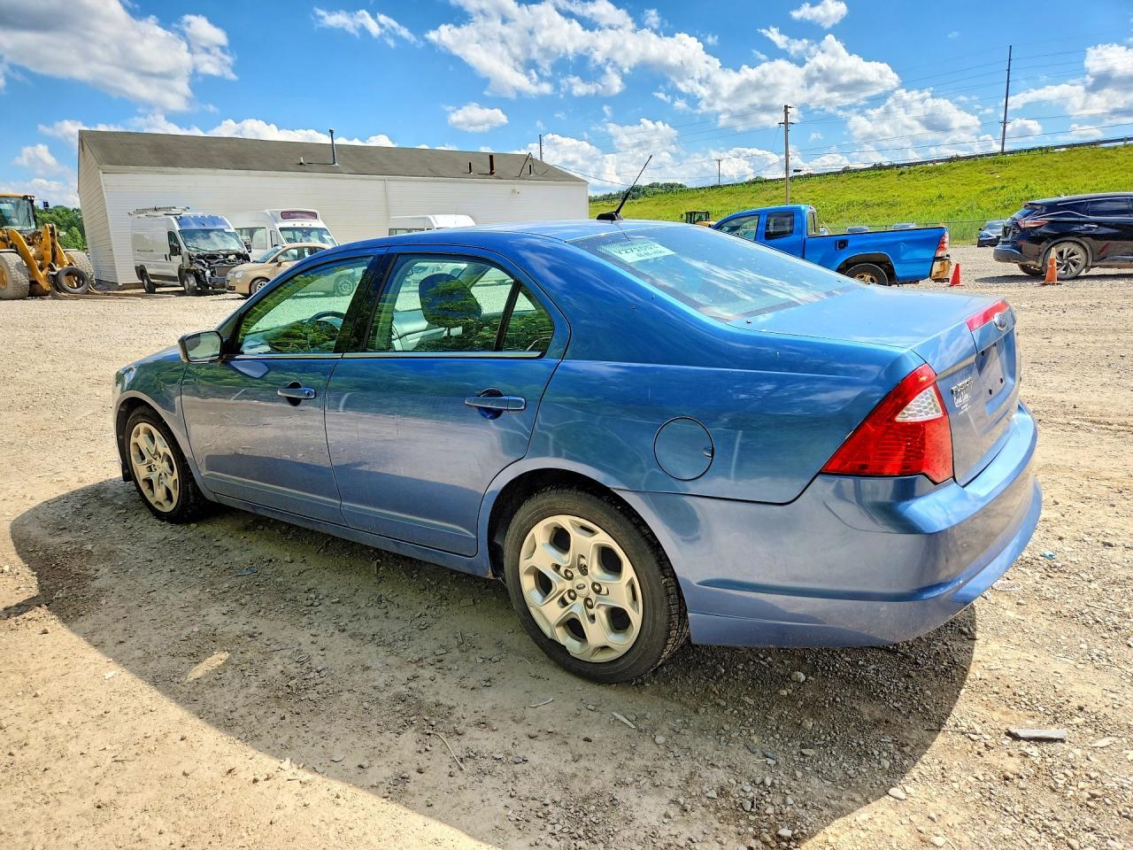 2010 Ford Fusion Se - Фото 2