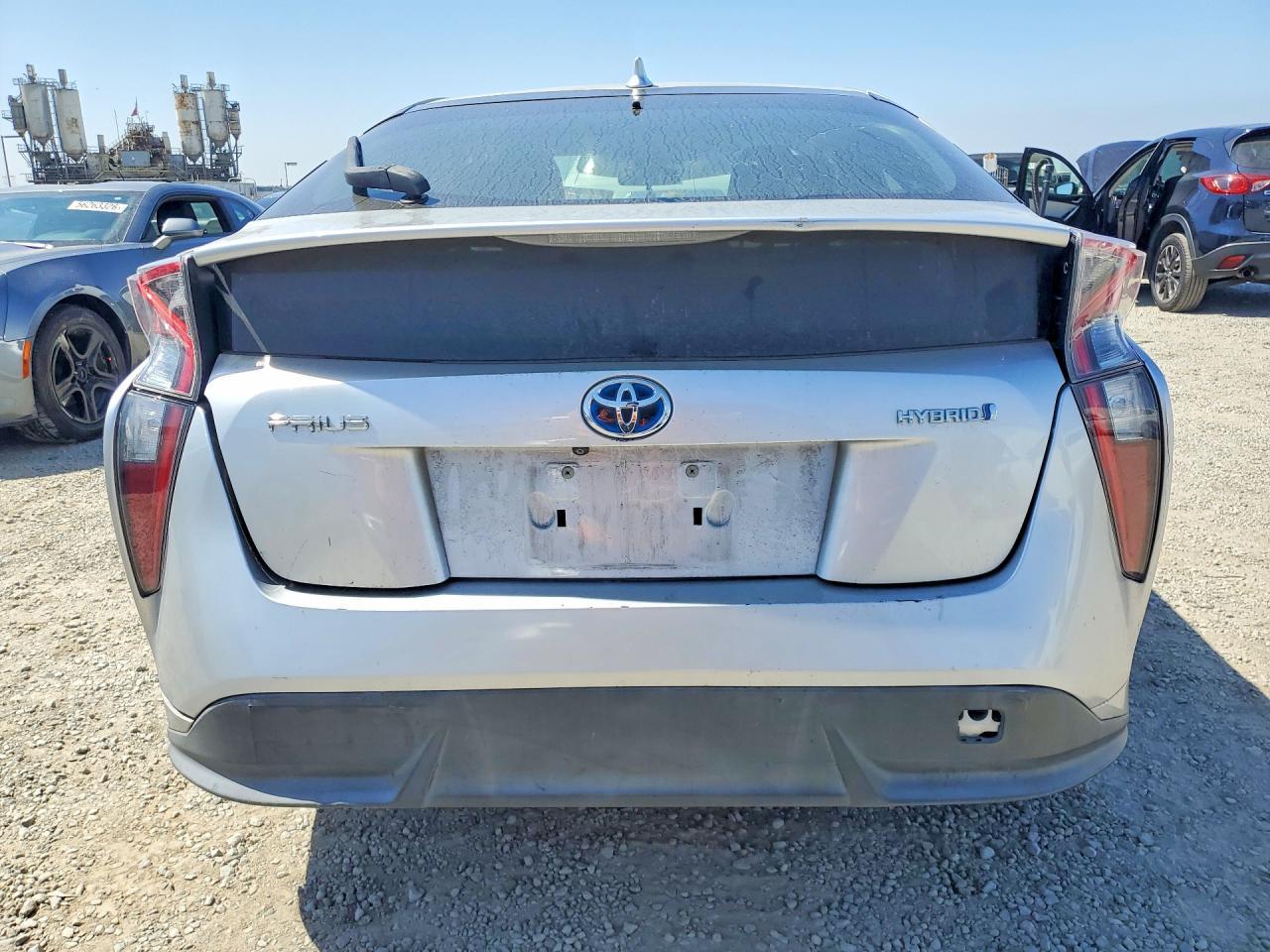 2016 Toyota Prius Three Touring - Фото 6