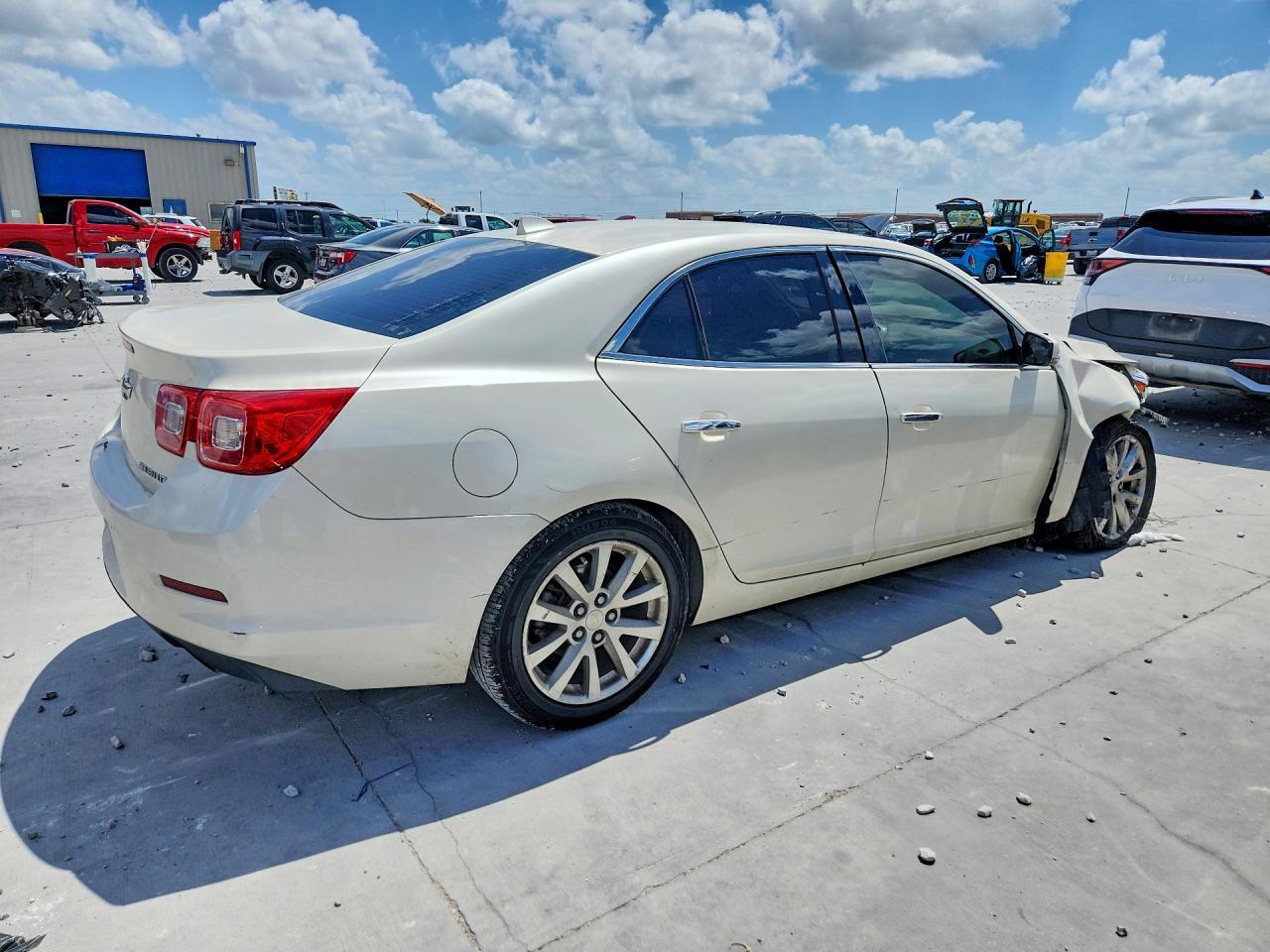 2014 Chevrolet Malibu - Фото 3