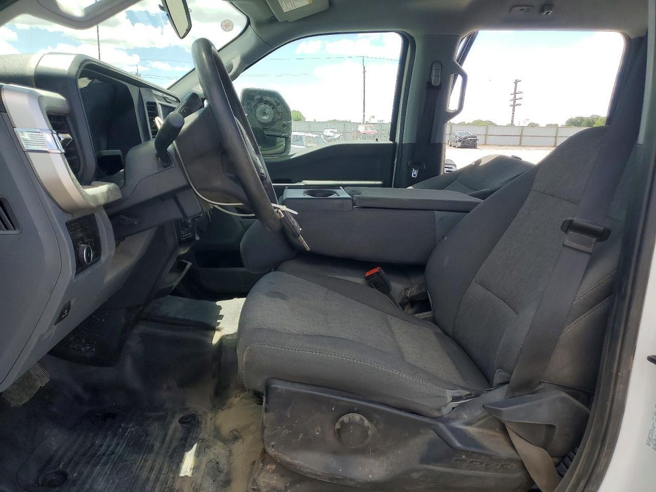 2025 Ford F350 Super Duty - Фото 7