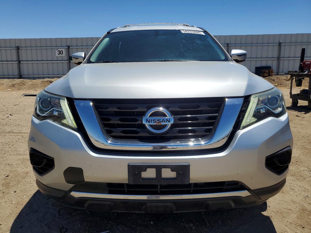 2017 Nissan Pathfinder S - Image 5