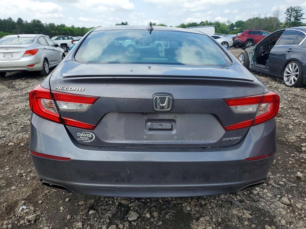 2018 Honda Accord Sport - Image 6