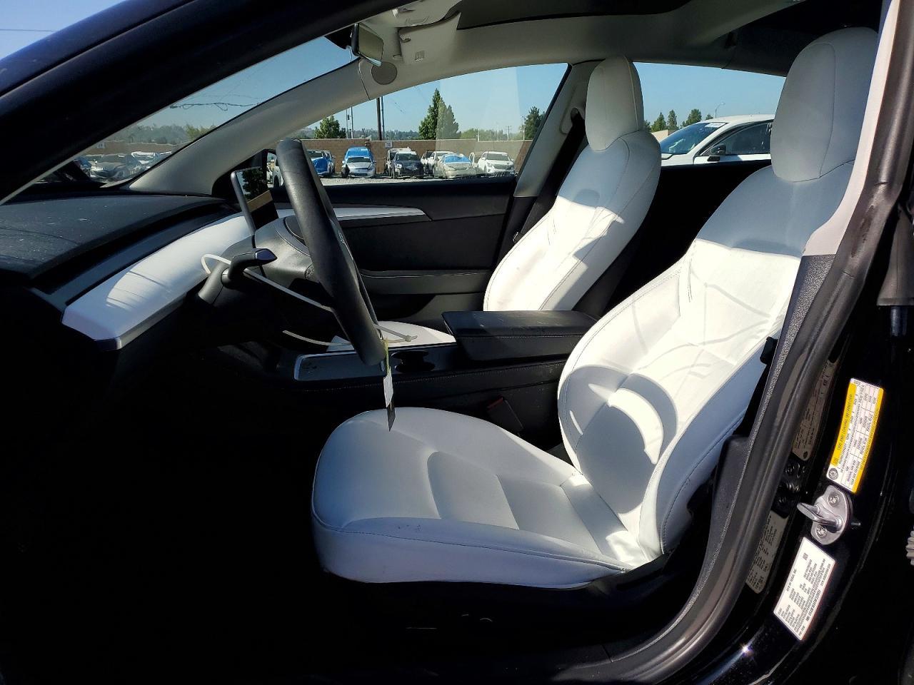 2022 Tesla Model 3 - Фото 7