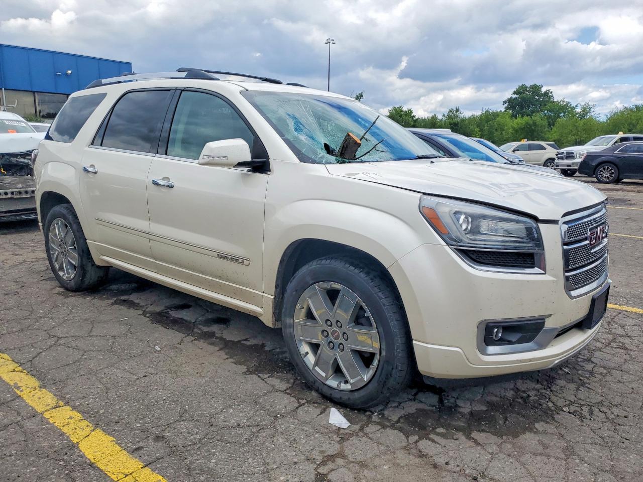 2014 GMC Acadia Denali - Image 4
