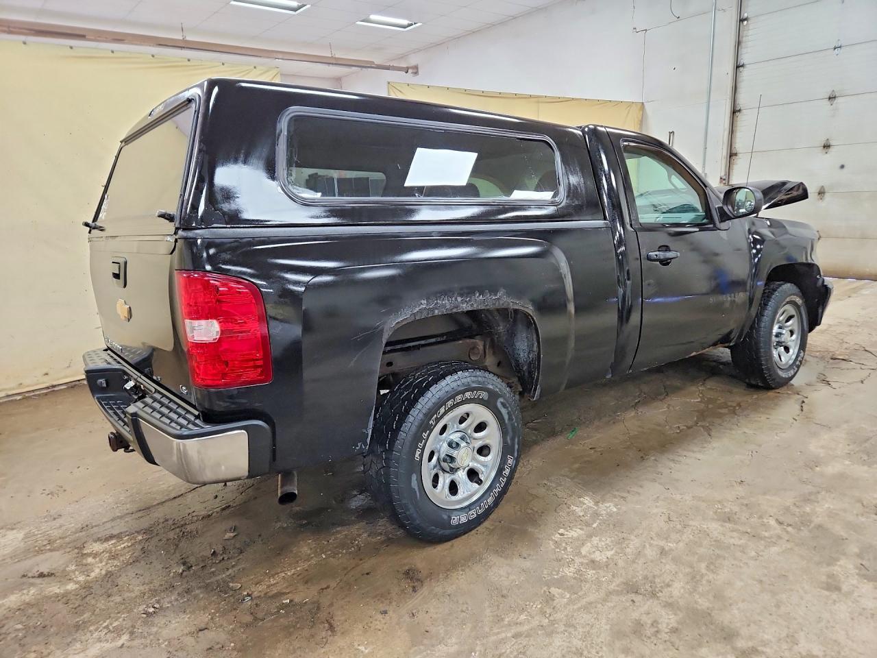 2010 Chevrolet Silverado C1500 - Image 3