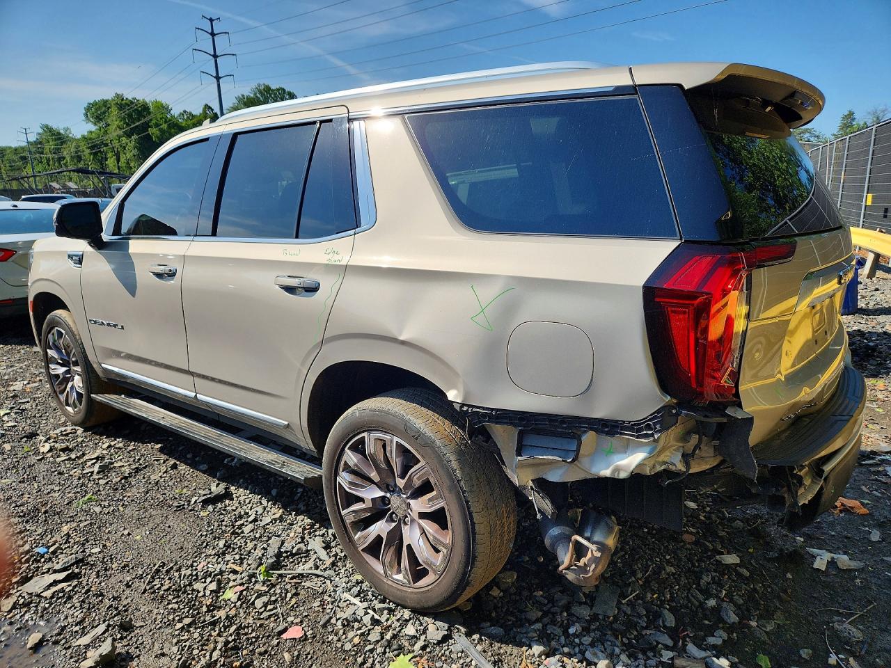 2021 GMC Yukon Denali - Image 2