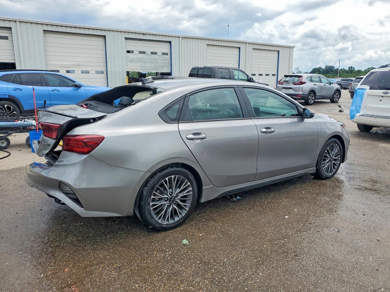 2023 Kia Forte Gt Line - Фото 3