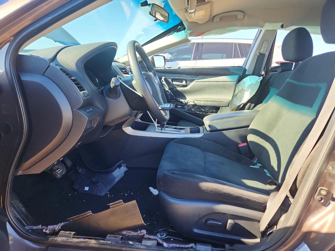 2015 Nissan Altima 2.5 S - Фото 7