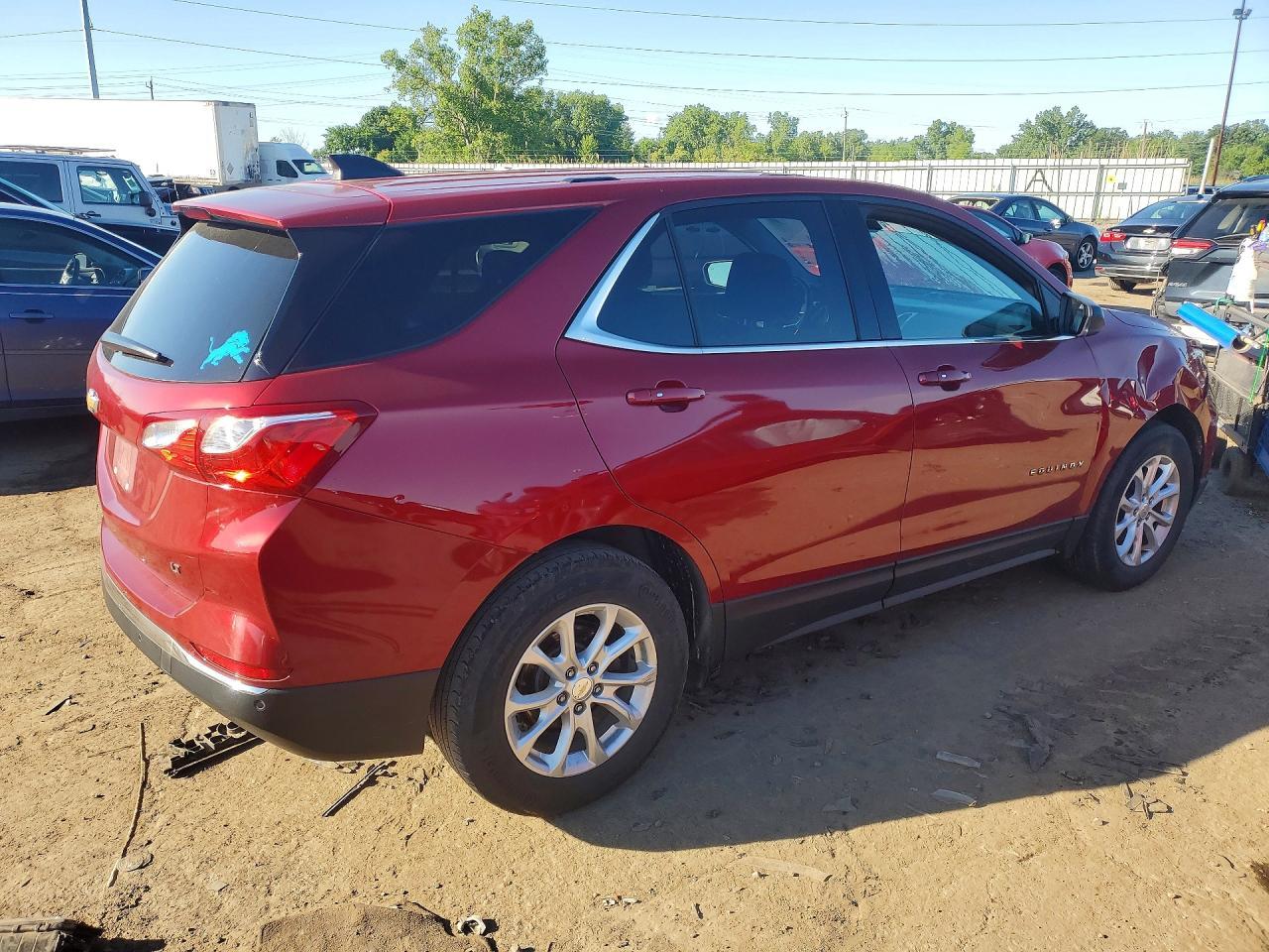 2018 Chevrolet Equinox Lt - Image 3