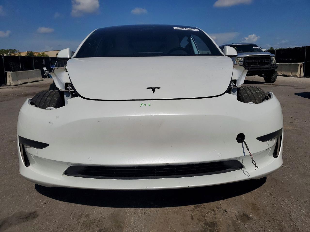 2020 Tesla Model 3 - Фото 5