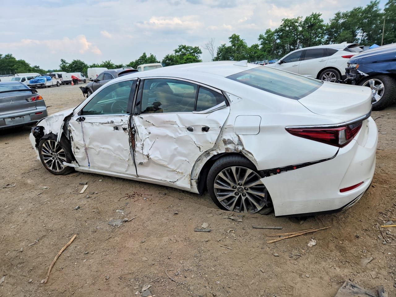 2019 Lexus Es 350 - Фото 2