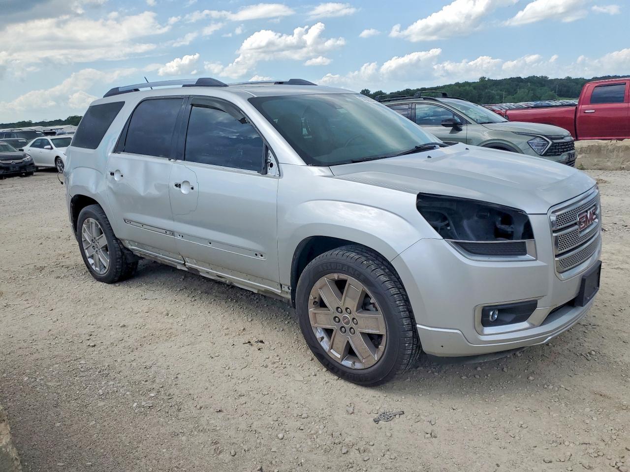 2014 GMC Acadia Denali - Image 4