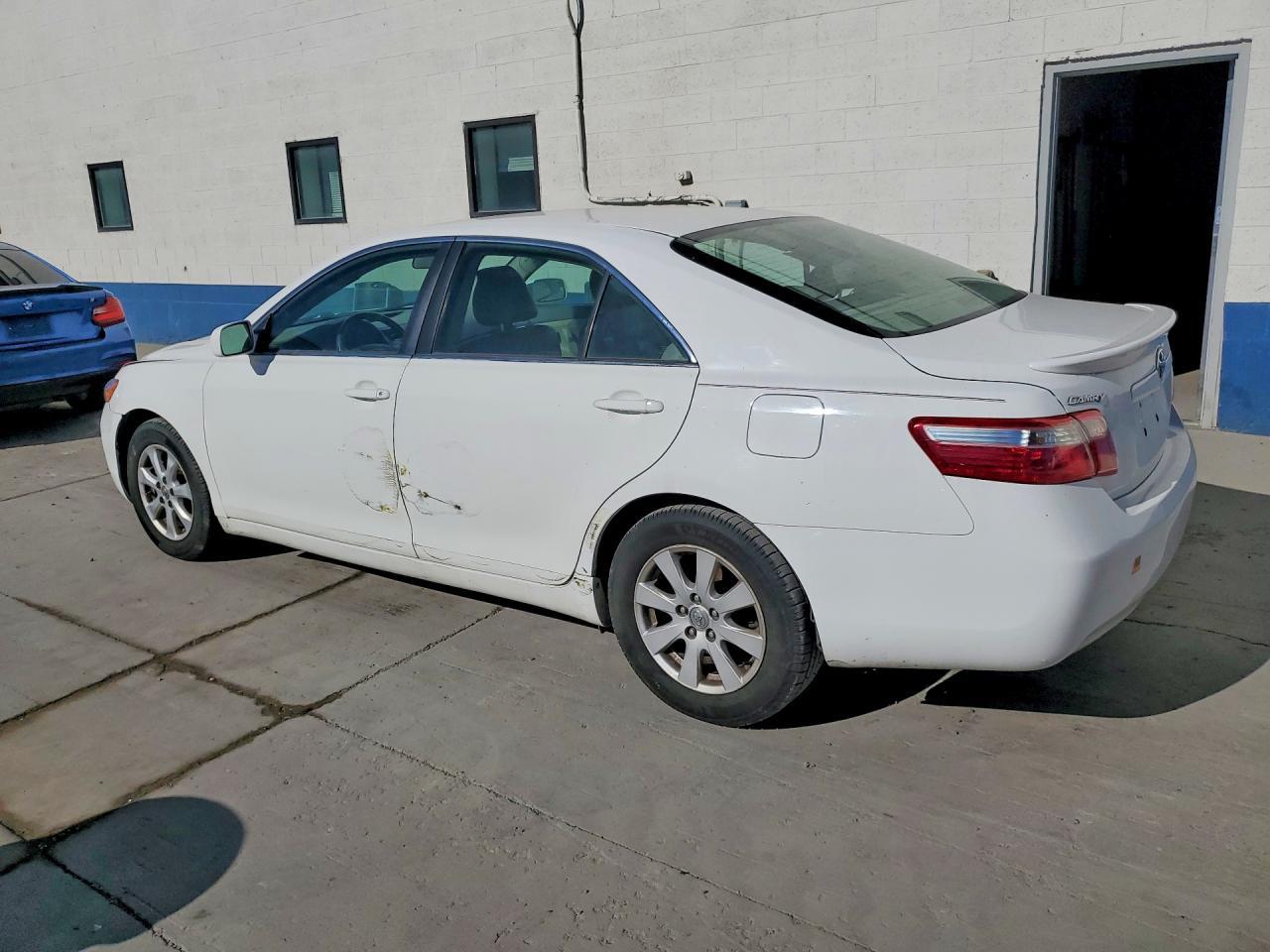 2009 Toyota Camry - Фото 2