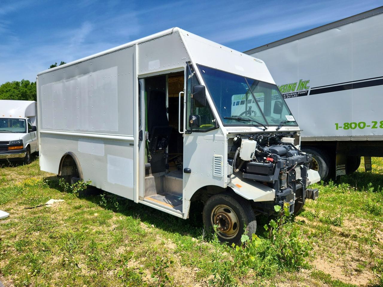 2021 Ford E450 Delivery Truck - Image 4
