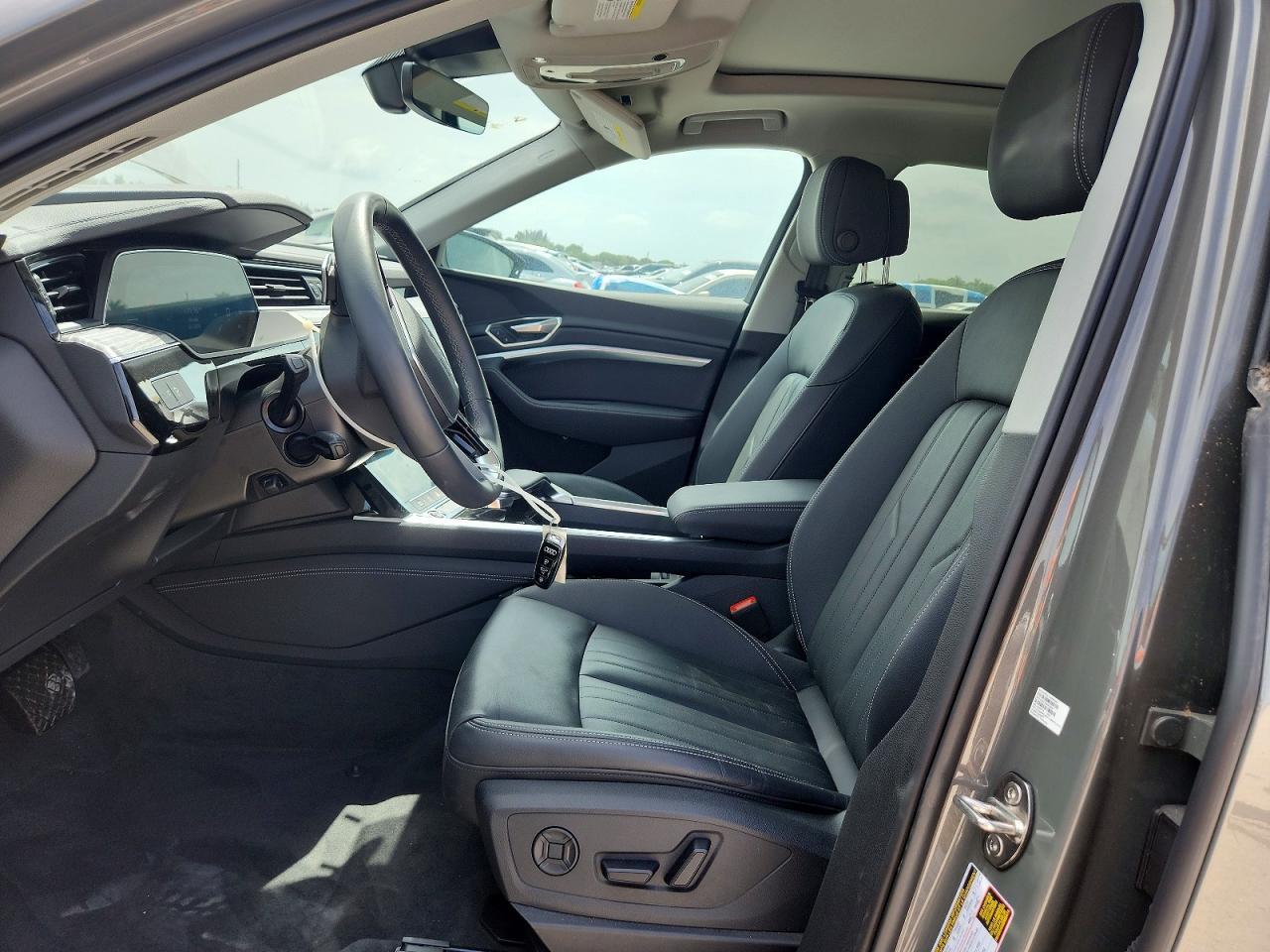 2024 Audi Q8 E-Tron Premium - Image 7