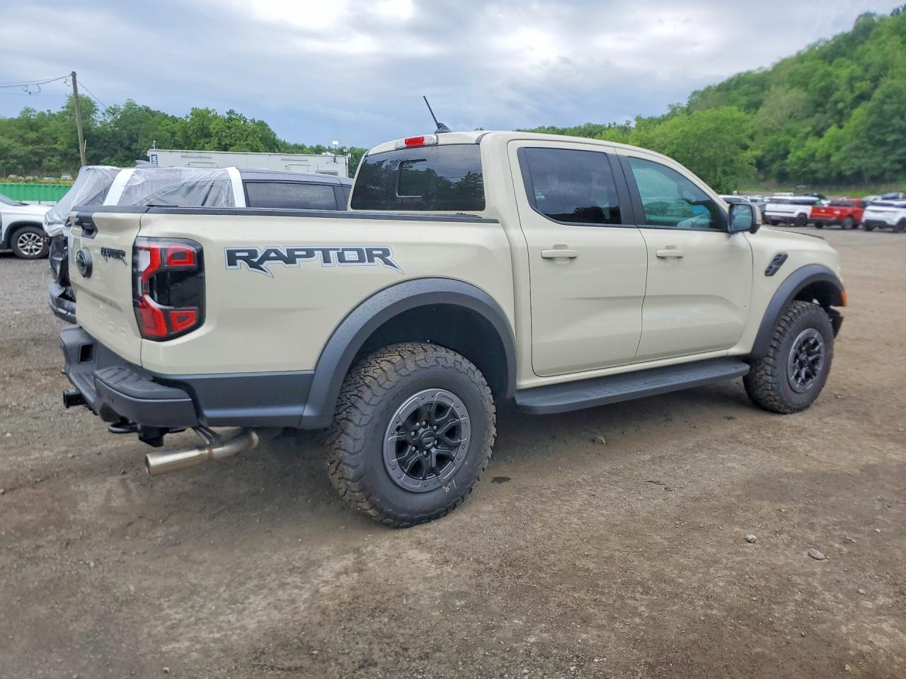 2025 Ford Ranger Raptor - Image 3