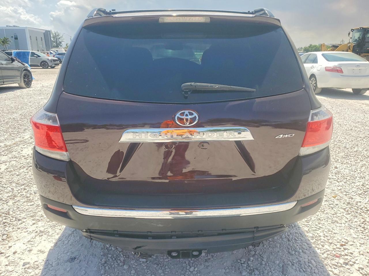 2013 Toyota Highlander Se - Фото 6