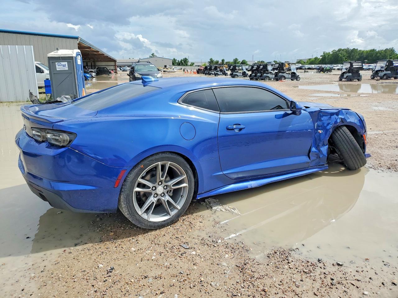 2020 Chevrolet Camaro Ls - Фото 3