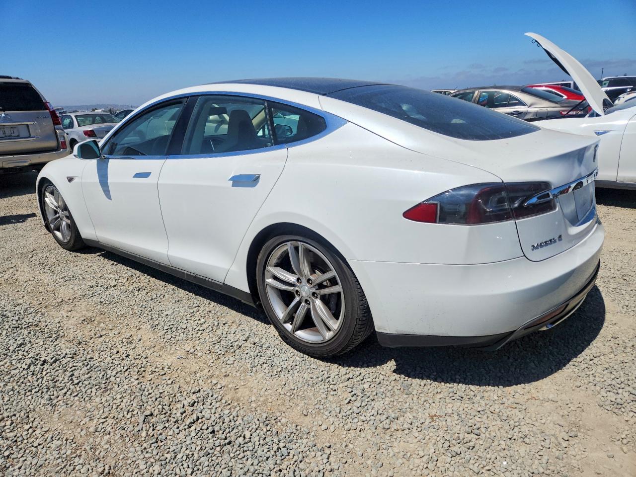 2013 Tesla Model S - Image 2